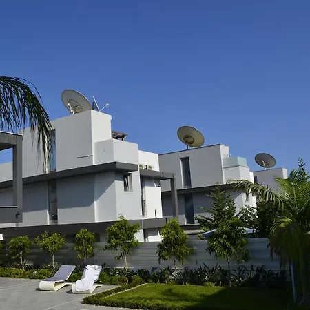 Villa Fleur De Mer In Hi-tech Style *